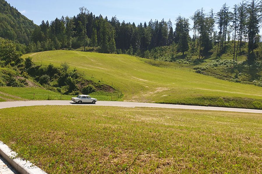 BITTER Cars unterwegs mit „Genusstouren für Fahraktive!“